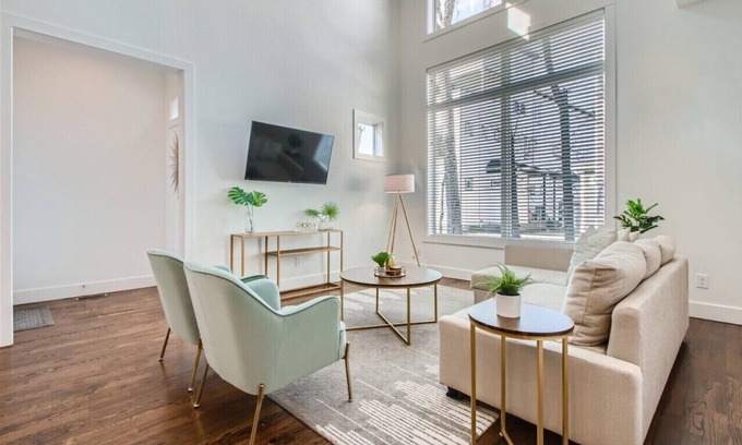 Berry Hill Casa | 22- Large Modern Home- The Music City Collection