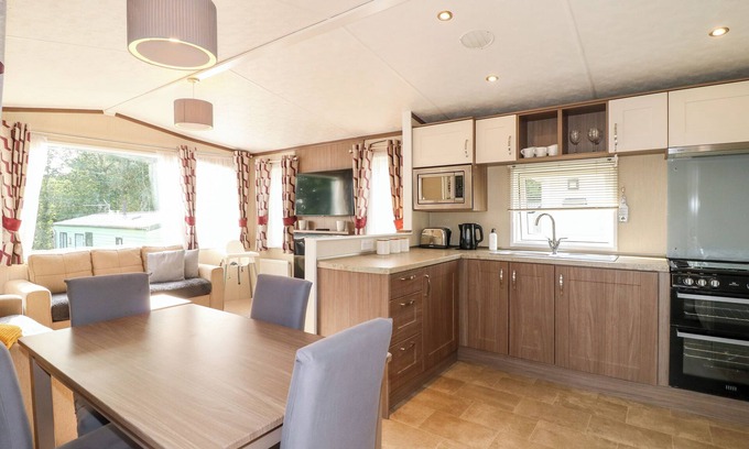 Fenny Bentley Casa | 22 WASHBROOK WAY - ASHBOURNE HEIGHTS, family friendly in Ashbourne