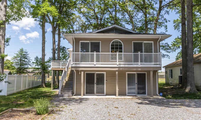 Rehoboth Beach Casa | 22877 Linden - Newly renovated home in the Amenity filled Angola by the Bay!