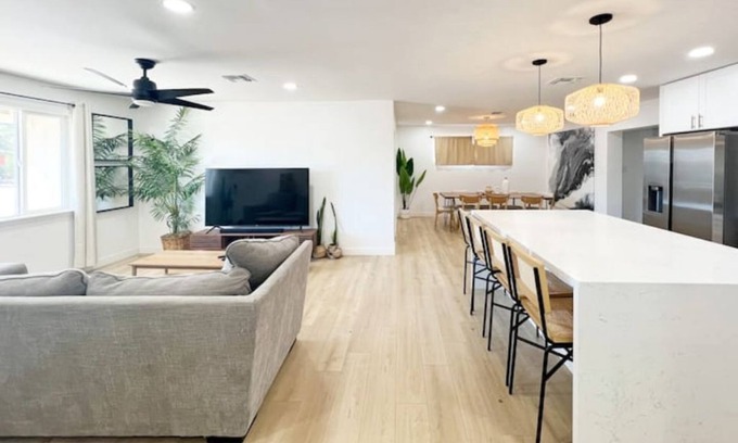 Papago Parkway Casa | 2300 Sq Ft Scottsdale Home, Option to heat pool