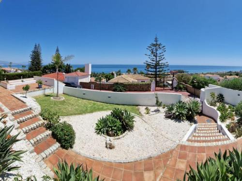Puerto de la Duquesa Villa | 2421 Villa Joya de Guadalupe