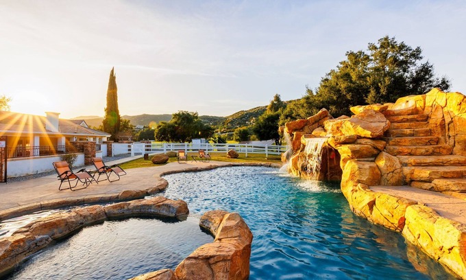 Murrieta Casa | 25% Off Oct 16-19! Amazing Pool, Hot Tub, V-Ball