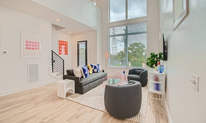 Berry Hill Casa | 25- Trendy Modern Home- The Music City Collection