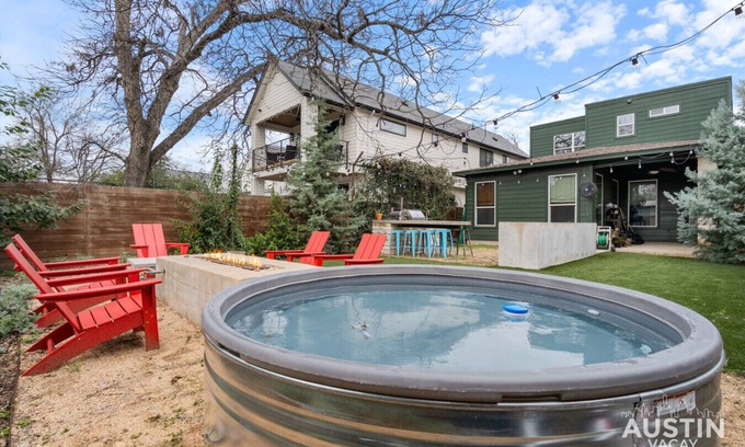 Holly Apartamento | Stylish Retreat + Outdoor Oasis in Heart of Austin