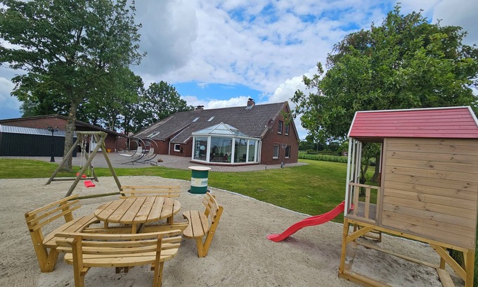 Wittmund Casa | 260sqm vacation home in a secluded location for up to 14 guests-only 12km to the beach