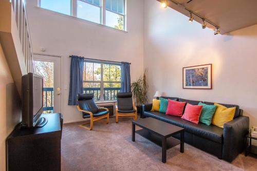 Hood River Casa | 27 Lodge