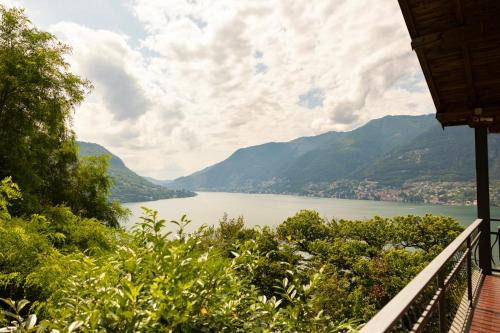 Riva Apartamento | 270 View - By My Home In Como
