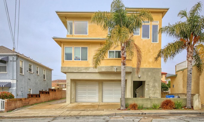 Downtown Casa | 271 Wadsworth: 2 dormitorios, 1. 5 BA Casa de pueblo en Pismo Beach, capacidad para 6