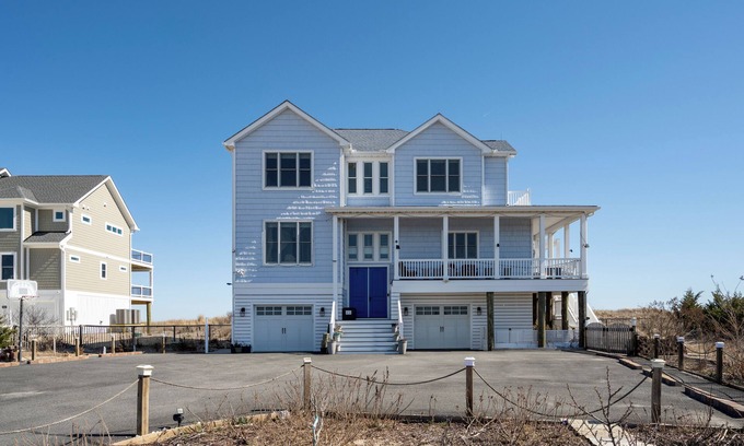 Prime Hook Beach Casa | 29315 Clifton Shores - Waterfront on Primehook Beach