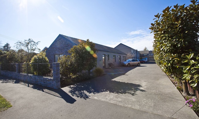 Upper Riccarton Hotel | 298 Westside Motor Lodge