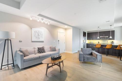 Downtown Baltimore Apartamento | 2B 2BA Distinguished Apartment Rooftop Pool & Gym