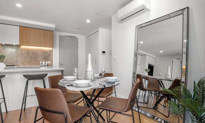 Melbourne Central Business District Apartamento | 2B2B Next to Flagstaff Gardens with free parking!
