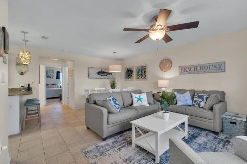 Gulf Shores Apartamento | 2bd 2ba 1st floor condo WALK TO BEACH