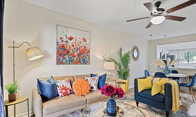 Montgomery Condominio | 2bd/2ba Condo * Pool * Renovated * Dogs Welcome * Condo in Savannah*30+ day stay