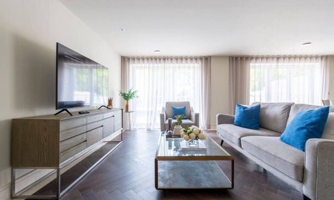 Chigwell Apartamento | 2BD, 2BA Urban Oasis