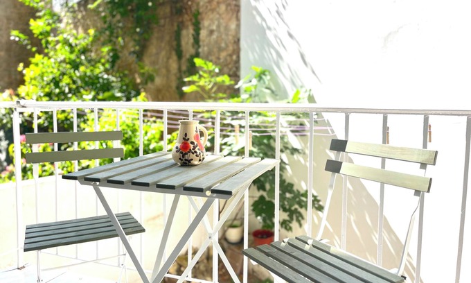 Kinosargous Apartamento | 2BD - Center of Athens - 4mins Walk To Acropolis