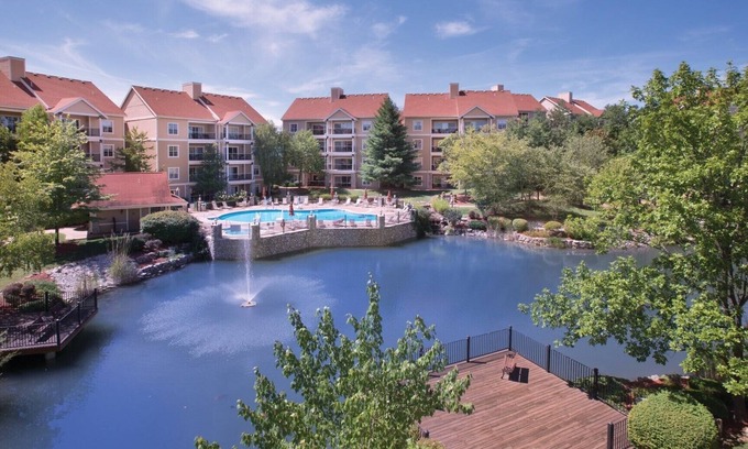 Table Rock Complejo | 2BD Deluxe/Branson - w/Pools, Barbecue, Gym!