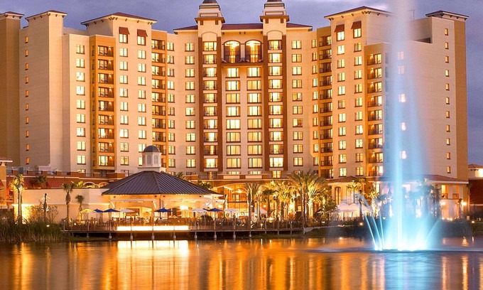 Lake Buena Vista Complejo | 2BD/Orlando near Disney - Private Living Area, Full Kitchen!