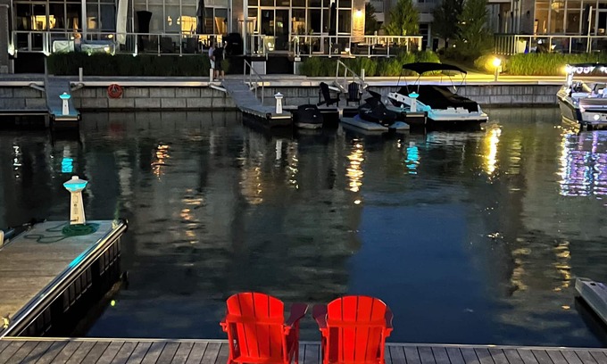 Innisfil Apartamento | 2BDR & DEN at Friday Harbour ALL Season Resorts, Outdoor activities with Beach
