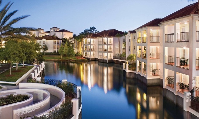 Kissimmee Complejo | 2Bed/2Bath Deluxe Condo in a Gorgeous Orlando Retreat!!