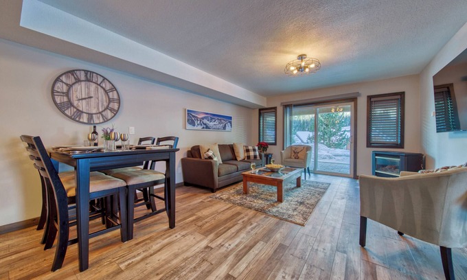 Fairways Chalet De Esquí | 2BR/1BA Suite: Ski In / Hot Tub / Amazing Views!