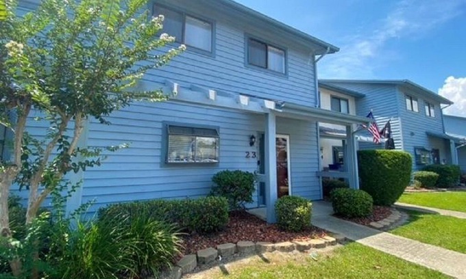 Little River Casa | 2BR 2 1/2 BA - 10 min. to N. Myrtle Beach Sports Park, Beach & LR Waterfront