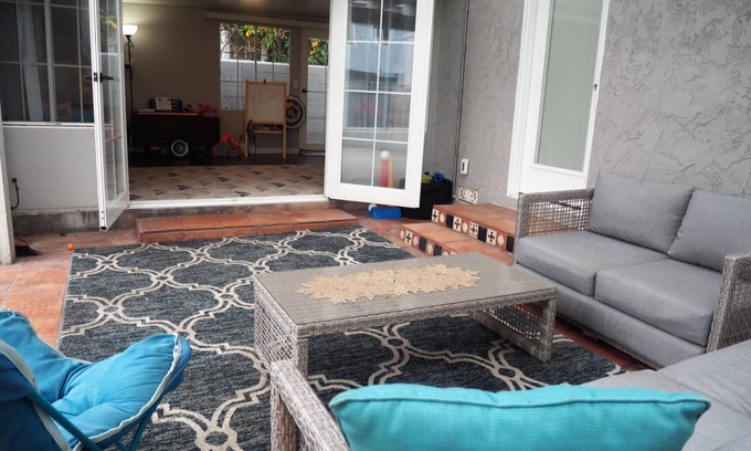 Belmont Shore Casa | 2BR/2BA-Beach-Walkable-Shops, Restaurants-Garage-Pets Welcome!