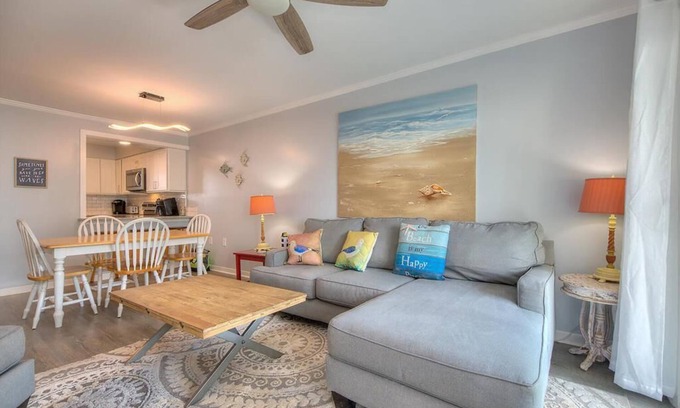 Caswell Beach Condominio | 2BR/2BA Condo - Ocean View, Walk to Beach, Seasonal Pool, Sleeps 5