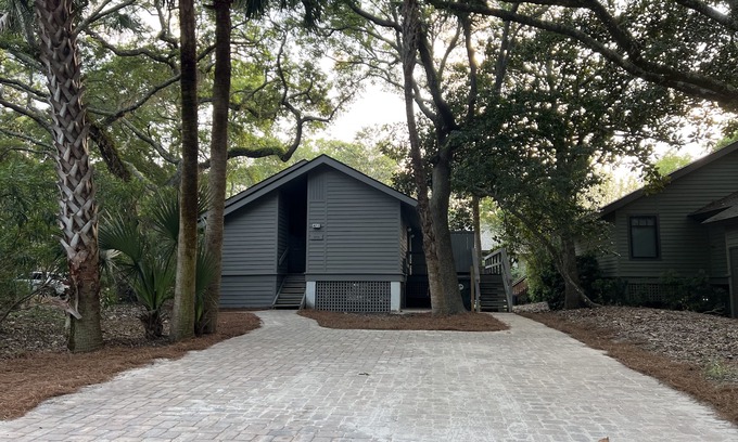 West Beach Cabaña | 2BR 2BA Oceanwoods Cottage, Short Walk to the Beach and Park