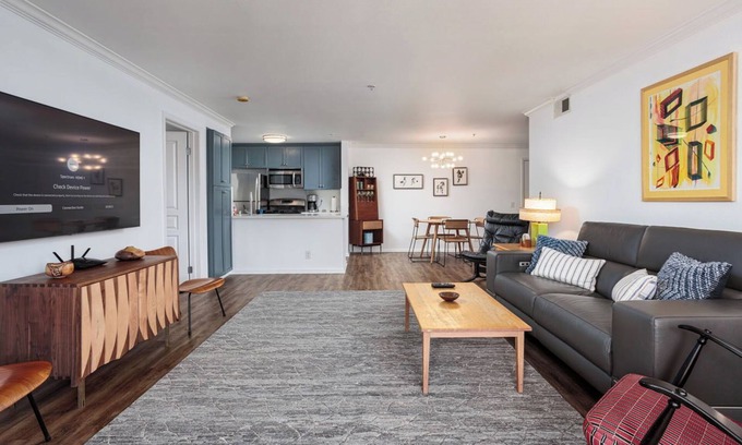 Hollywood Condominio | 2BR 2Bath Condo in Historic Hollywood