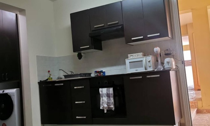 Paralimni Casa | 2br-7 Guests-free Parking-pool-aircon