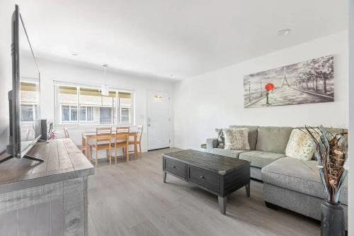 Sunnyvale West Apartamento | 2BR APT with Brand new super quite AC, Washer, Dryer, Free EV Station, Free Parking in Cupertino