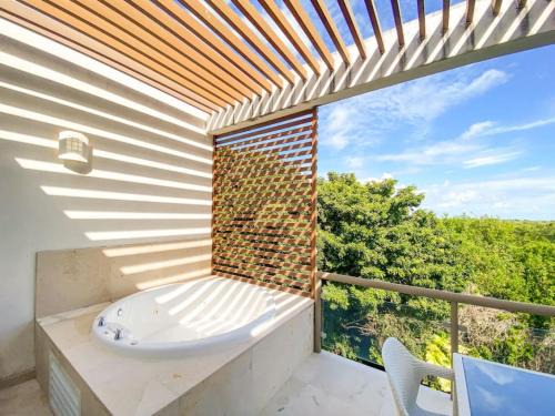 Akumal Apartamento | 2BR Condo in Paradise Resort at Riviera Maya