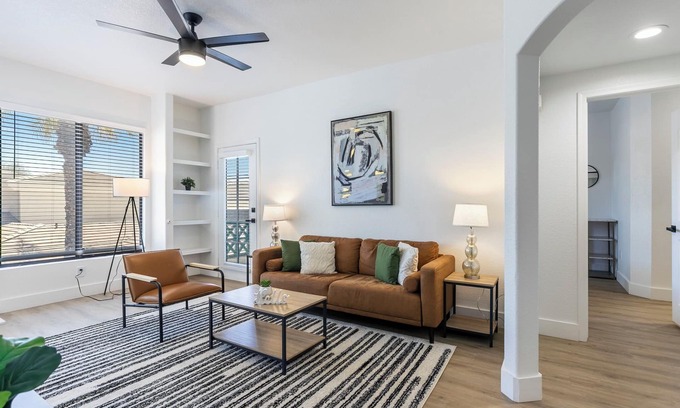 Kierland Apartamento | 2BR CozySuites at Kierland Commons with pool #08