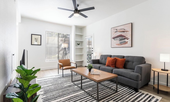 Kierland Apartamento | 2BR CozySuites at Kierland Commons with pool #04