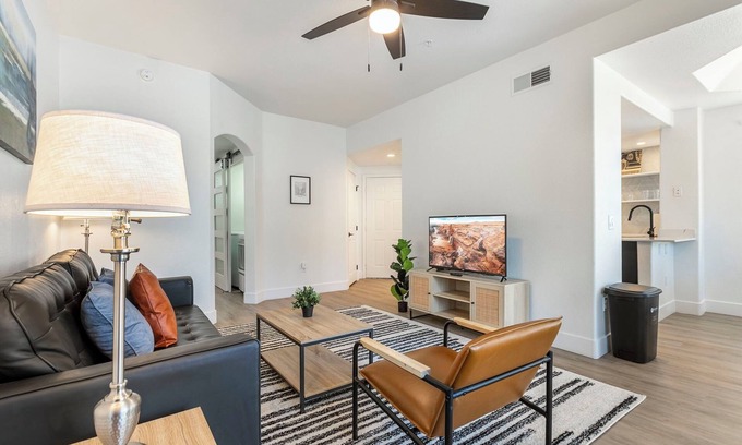 Kierland Apartamento | 2BR CozySuites at Kierland Commons with pool #05