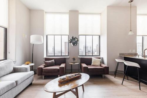 Downtown Baltimore Apartamento | 2BR Distinguished Apartment Rooftop Deck & Gym