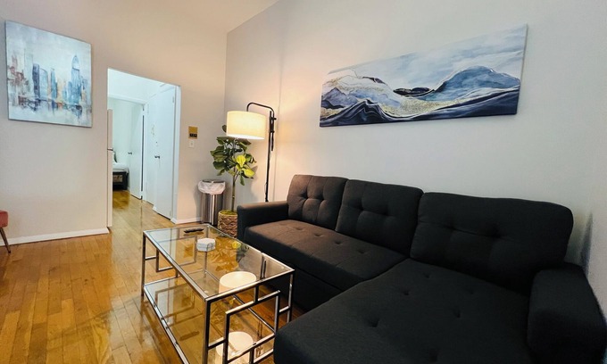 Upper West Side Apartamento | 2BR Elevator - Steps from Museum, Central Park
