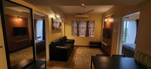Nedumbassery Apartamento | 2BR Flat with Pool and Balcony near Cochin Airport