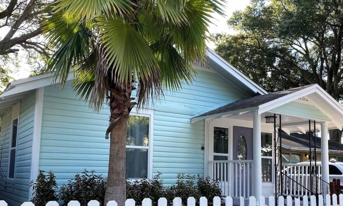 Historic Uptown Casa | 2BR Happiness in a Bungalow - Walk to Downtown