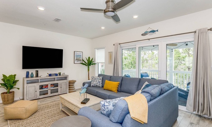 Ono Island Casa | 2BR Lost Key Townhouse| Pet Friendly | Pools | Private Beach Club | Golf | Tennis | Fitness Center