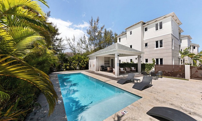 Nassau Casa | 2BR Luxury Modern Condo: Baha Mar, Beach & Pool - Gated Community