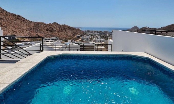Libertad Apartamento | 2BR Ocean View Near Downtown San Lucas