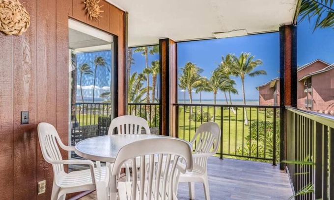 Kaunakakai Condominio | 2BR Ocean View w/Lanai and Kitchen - Molokai Shores 217