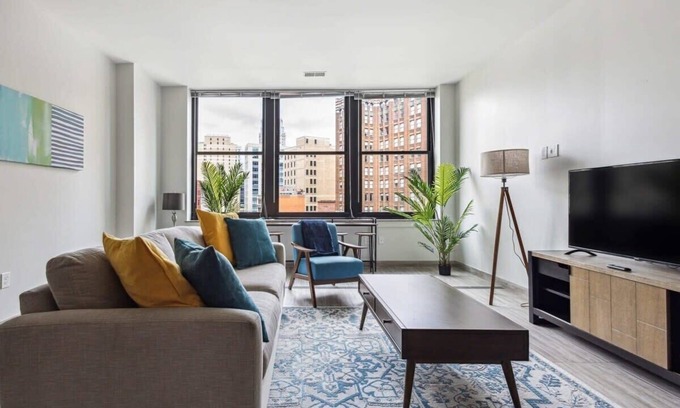 Downtown Detroit Apartamento | 2BR Premium Downtown Suite