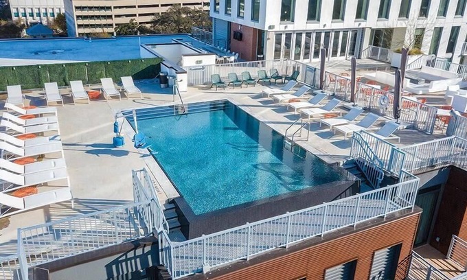 Civic District Condominio | 2br Presidential Condo in Downtown Austin!