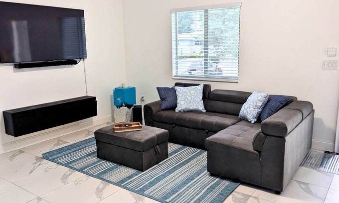 Downtown Fort Lauderdale Casa | Modern style house, boasting a single-story layout . 3 minutes from downtown!