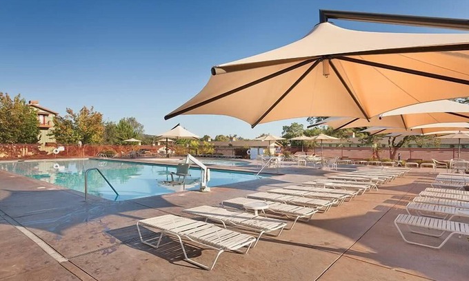 Angels Camp Condominio | 2br Unit Family Vacation-Outdoor Fun & Golf!