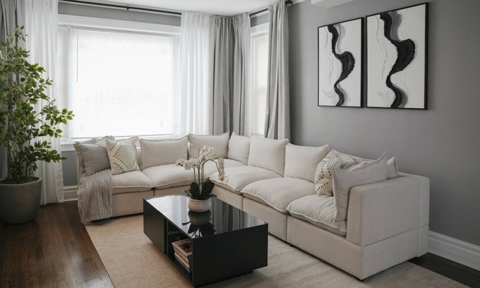 Cragin Apartamento | 2BR w/Workspace + Coffee Bar Near Transit