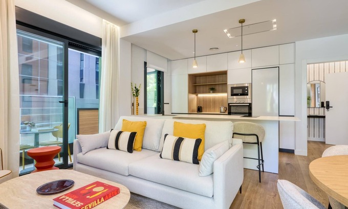 La Buhaira Apartamento | 2BR with terrace and private parking